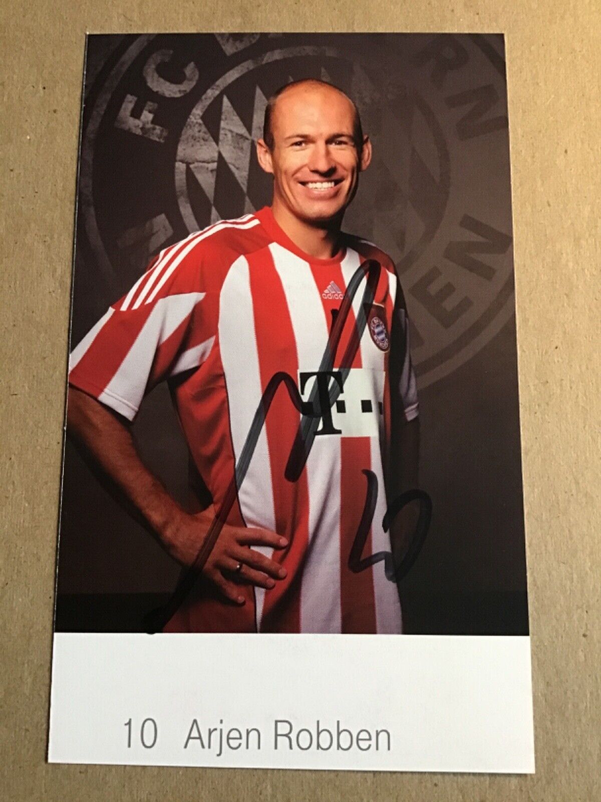 Arjen Robben, Netherlands 🇳🇱 FC Bayern München 2010/11 hand signed
