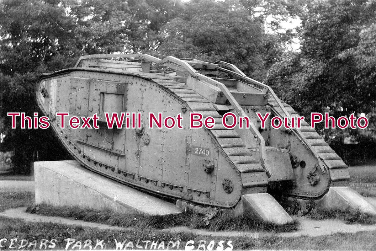 HF 376 - Waltham Cross WW1 Tank D51, Cedars Park, Hertfordshire