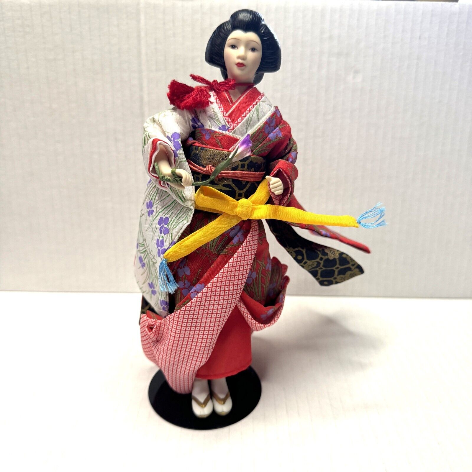 1990 Avon International Porcelain Doll Masako Japan Figurine with Original Box