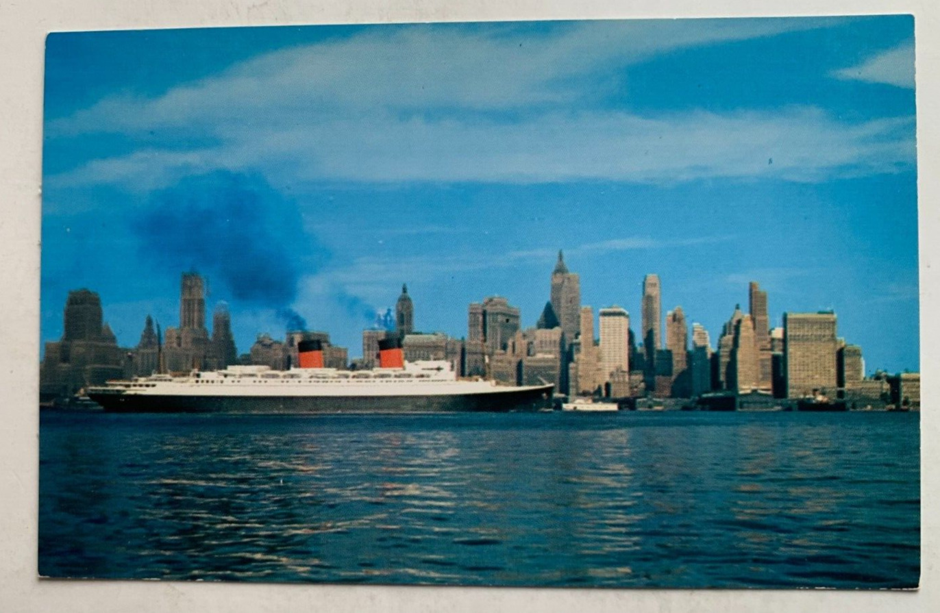 ca 1950s Ship Postcard CGT Ocean Liner SS Ile de France NYC New York Skyline