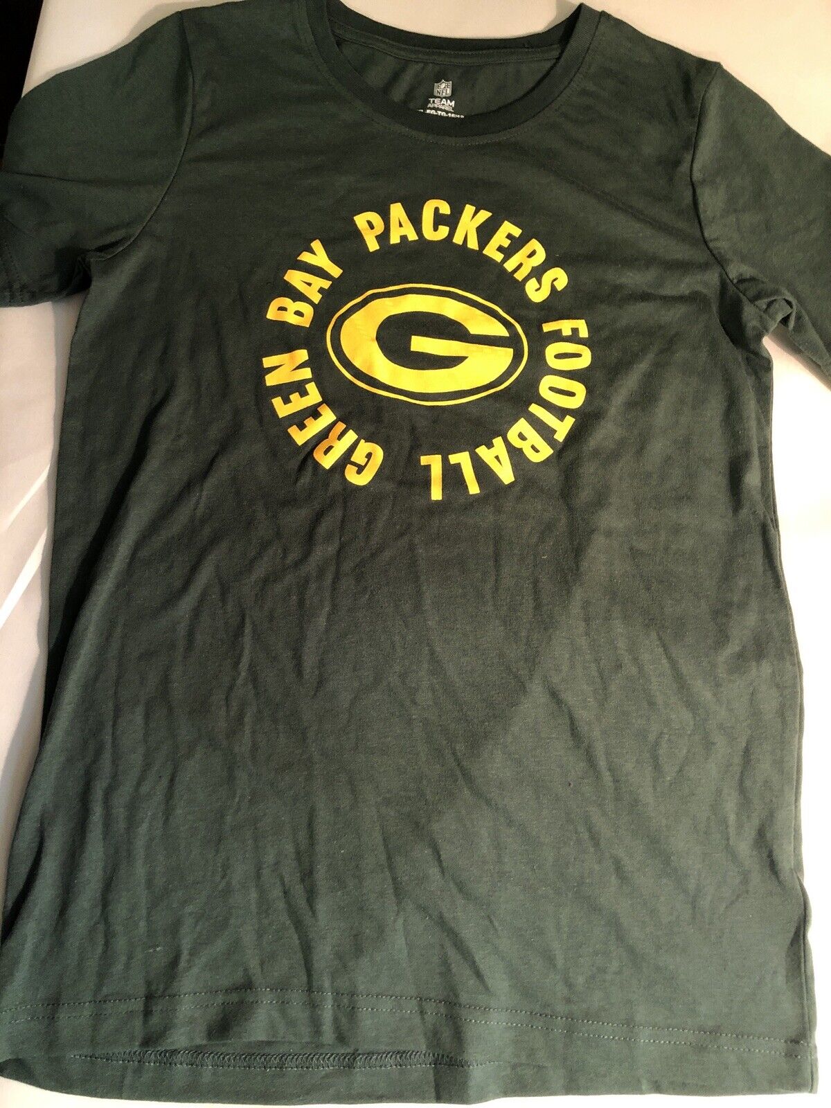 Green Bay Packers Green with Gold Print Boys Size XL 16/18 Short Sleeve T-Shirt