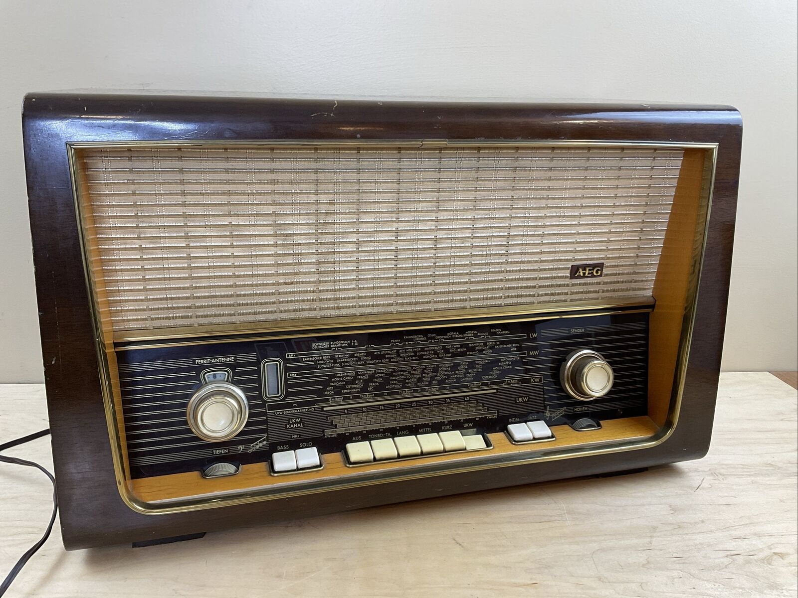German 50'S AEG 3D Raumklang Super 7068 WD Shortwave Radio WORKS Wechselstrom