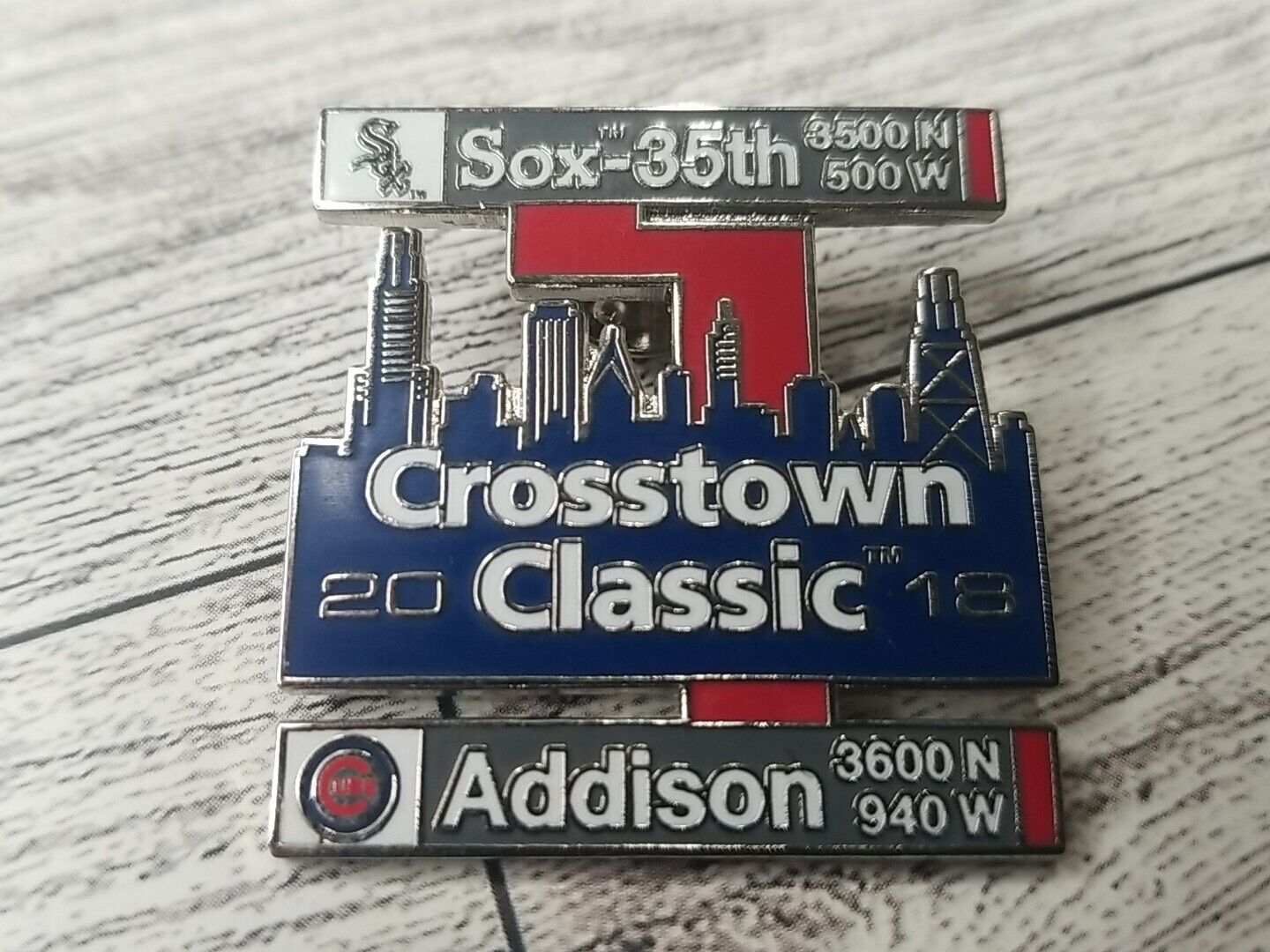 Chicago Cubs Vs. White Sox Crosstown Classic 2018 MLB Collectable Lapel Hat Pin