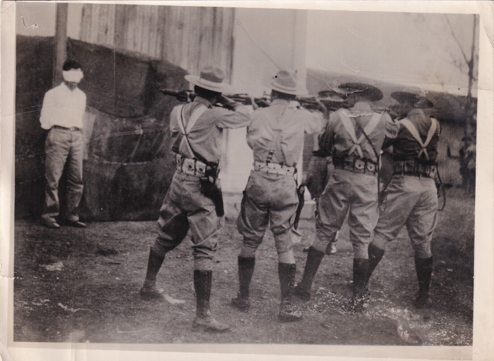 1935 Dramatic execution of Jose Castillo Puentes photograph RARE (L109C)