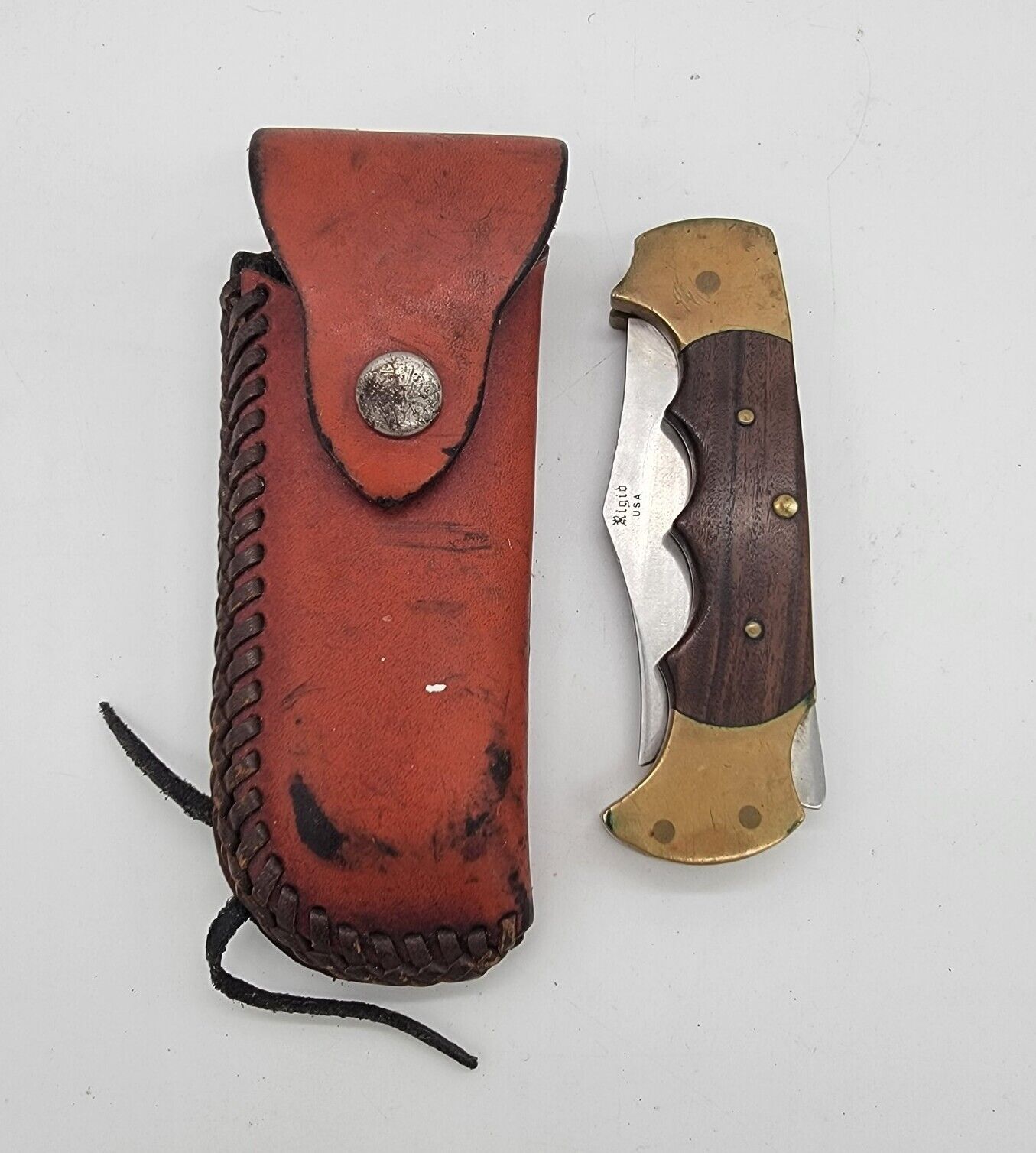 Vintage 1970's Rigid USA R9 Apache Folding Lockback Knife
