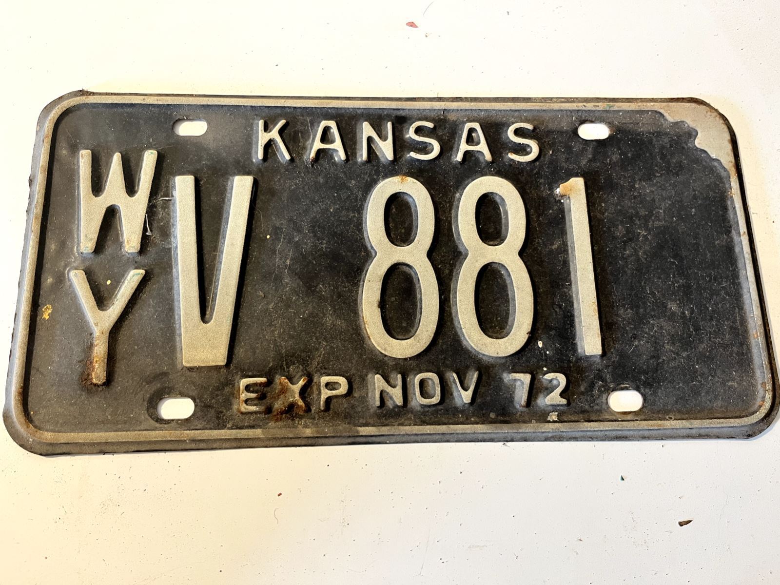 Vintage 1972 Wyandotte County Kansas License Plate V881