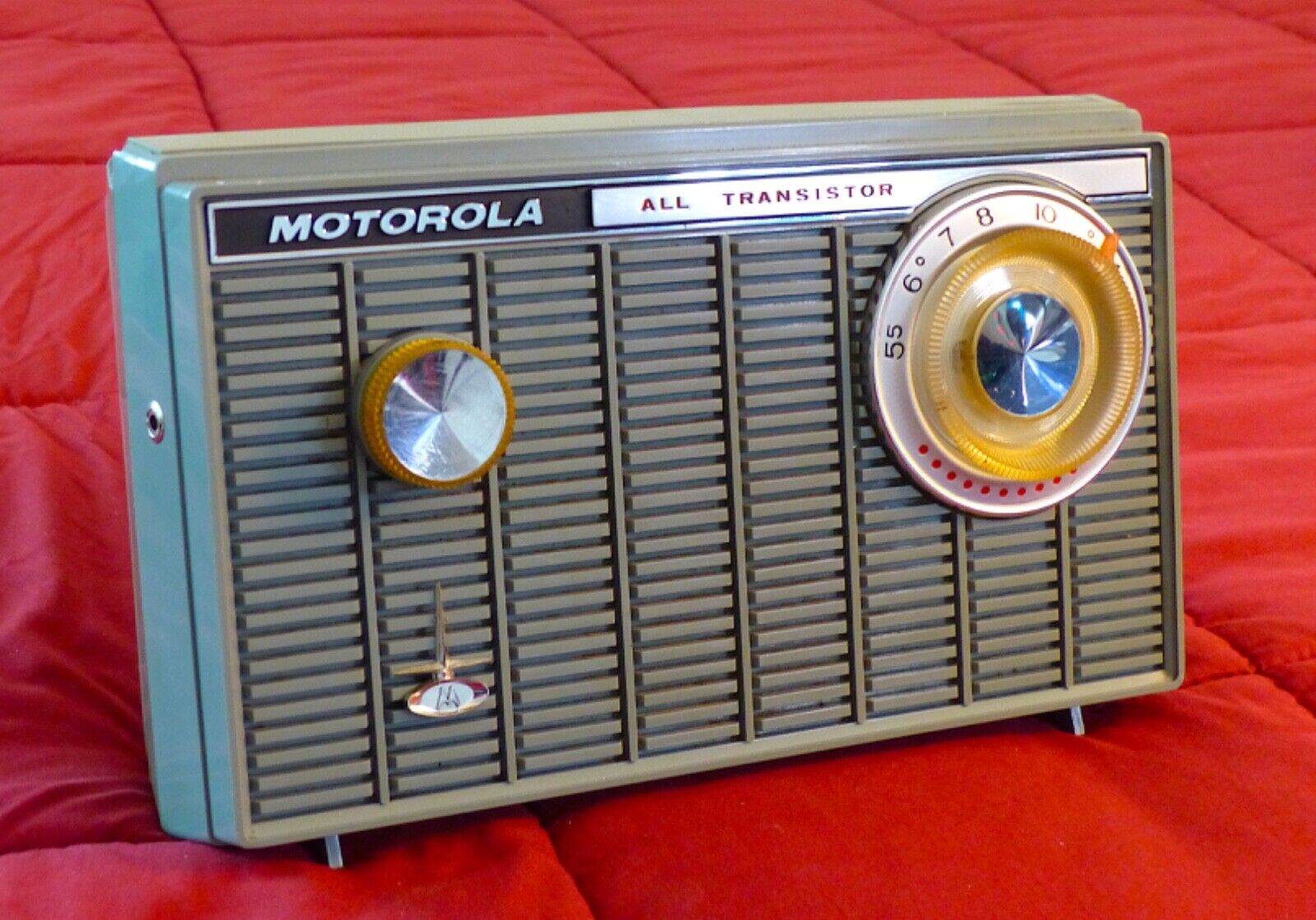 Motorola Model XT18S Transistor Radio early 1960\'s Good Working Condition