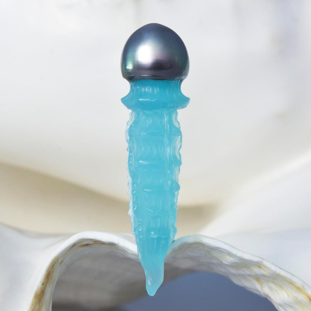 Spectacular Jellyfish Black Tahitian Baroque Pearl Blue Chalcedony Carving 4.73g