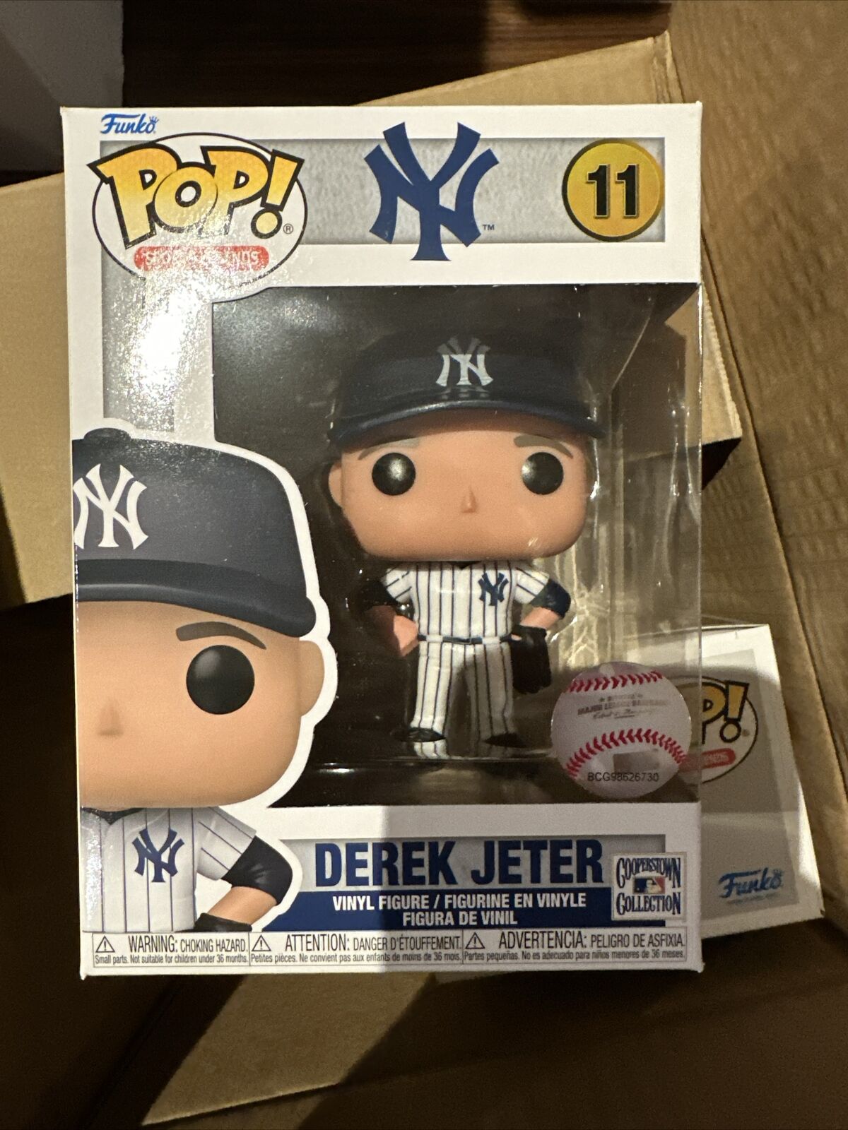 Funko Pop  Sports Legends Derek Jeter #11 New York Yankees Includes Protector