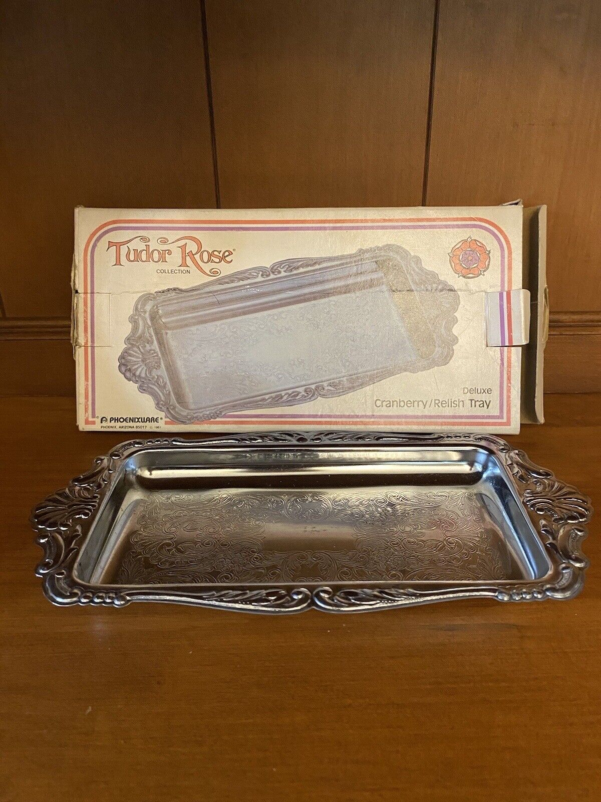 New Vintage Tudor Rose Deluxe Cranberry Relish Tray Phoenixware Made in USA 3121