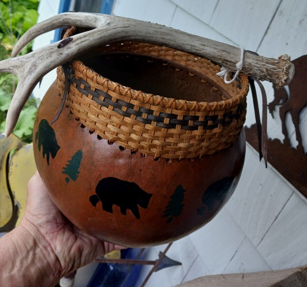 **AWESOME LG. VINTAGE NATIVE AMERICAN PAINTED GOURD BASKET ART  SIGNED  NICE *