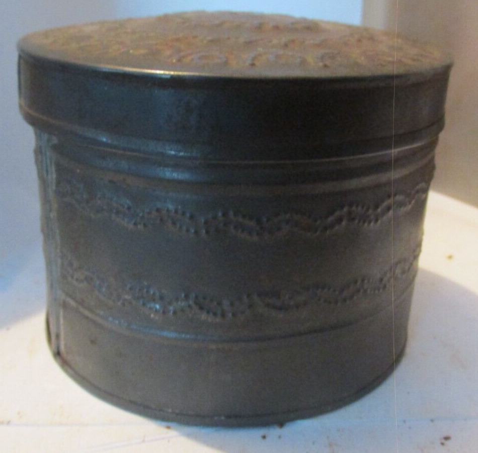 antique round kitchenware tin with cover 3\