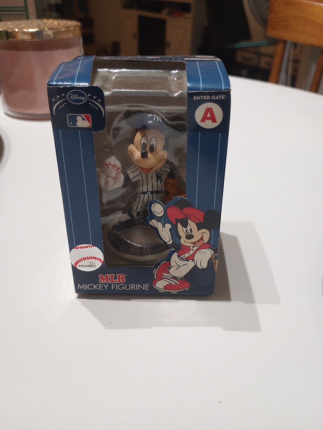 Mickey Mouse Baseball Yankees. Forever Collectibles Figurine. Disney