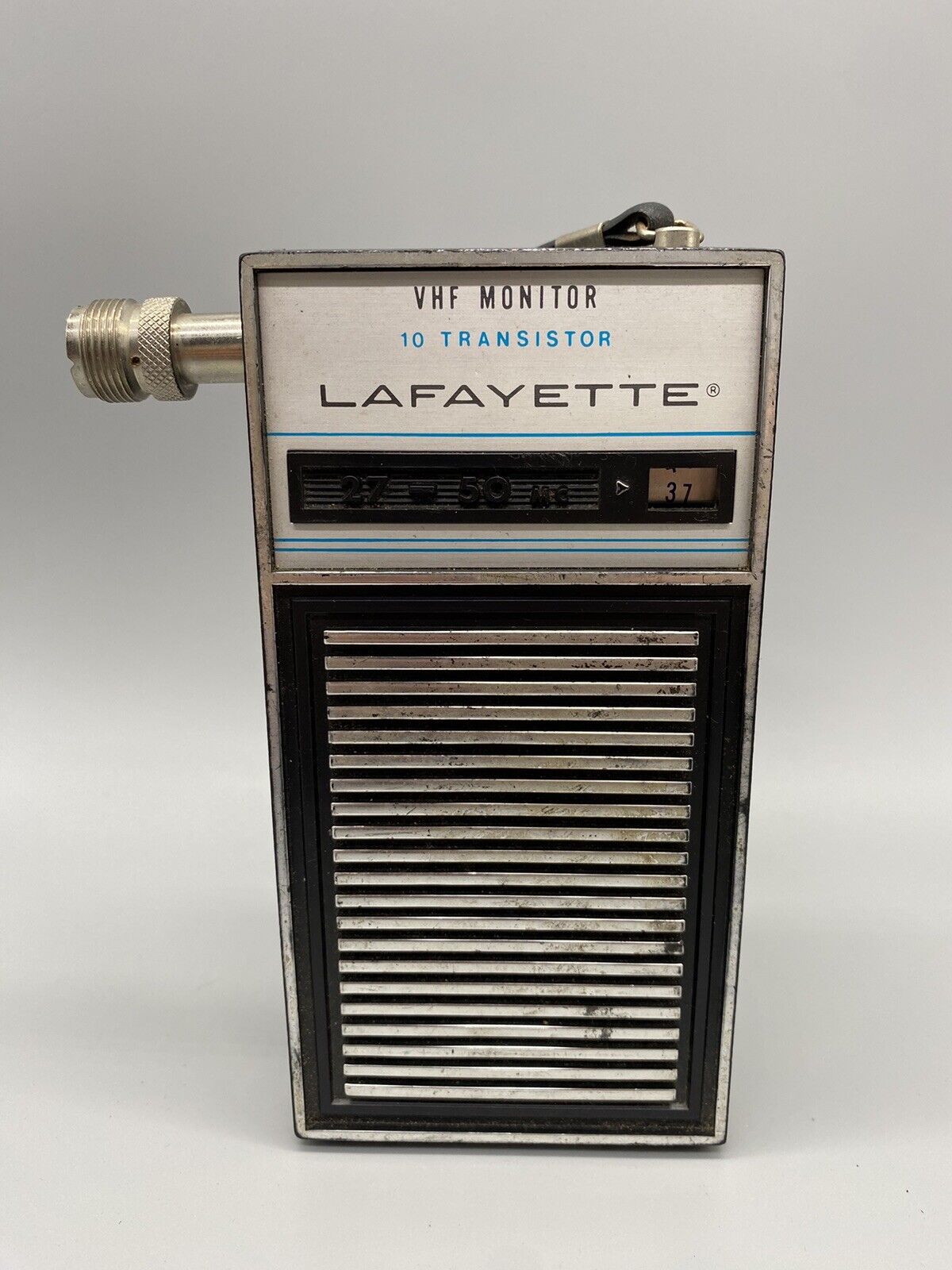 Vintage Lafayette 10 Transistor VHF Monitor Radio Model 99-35339L  POWERS ON