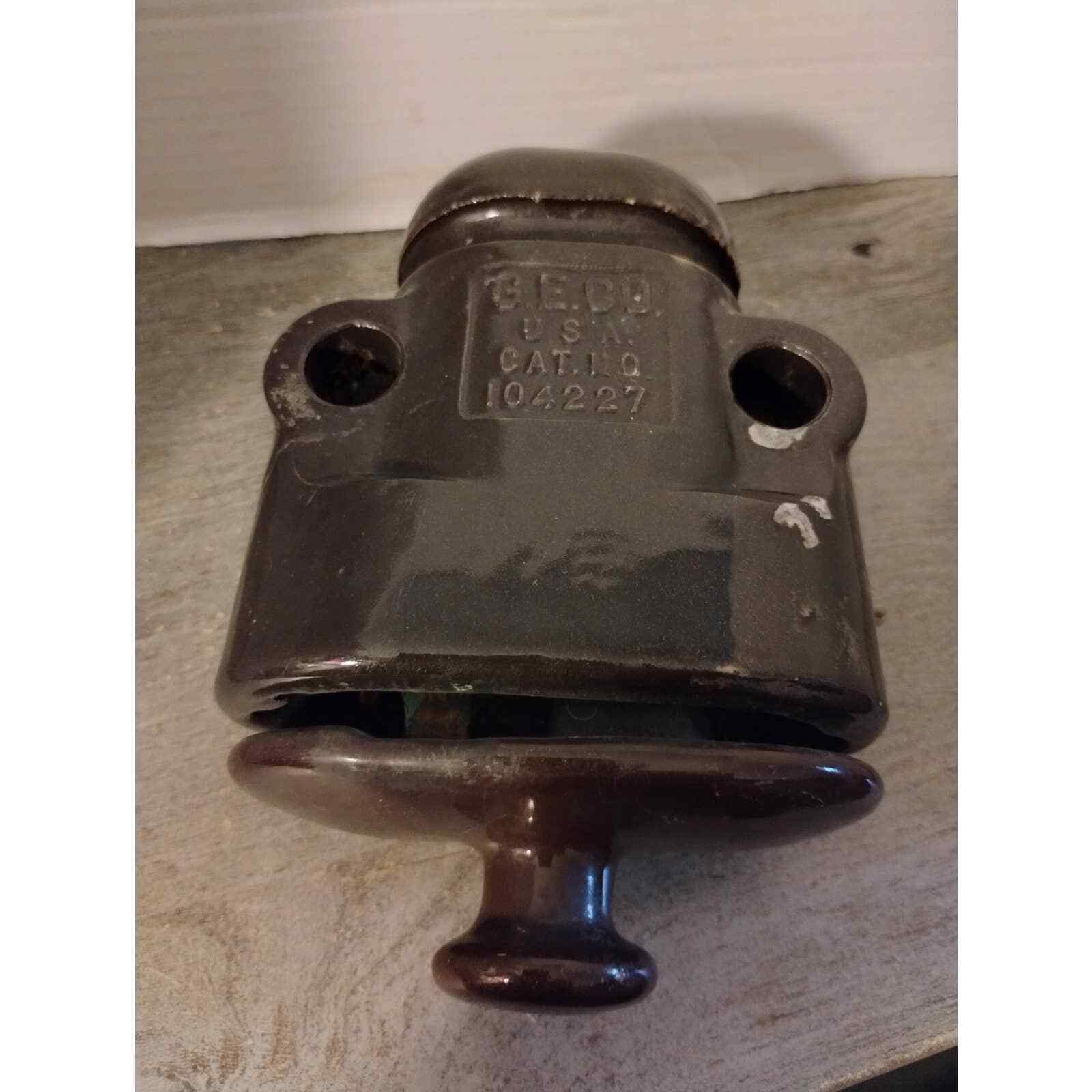 1903 Vintage GE CO General Electric Cat No. 104227 Insulator Fuse Cutout Box