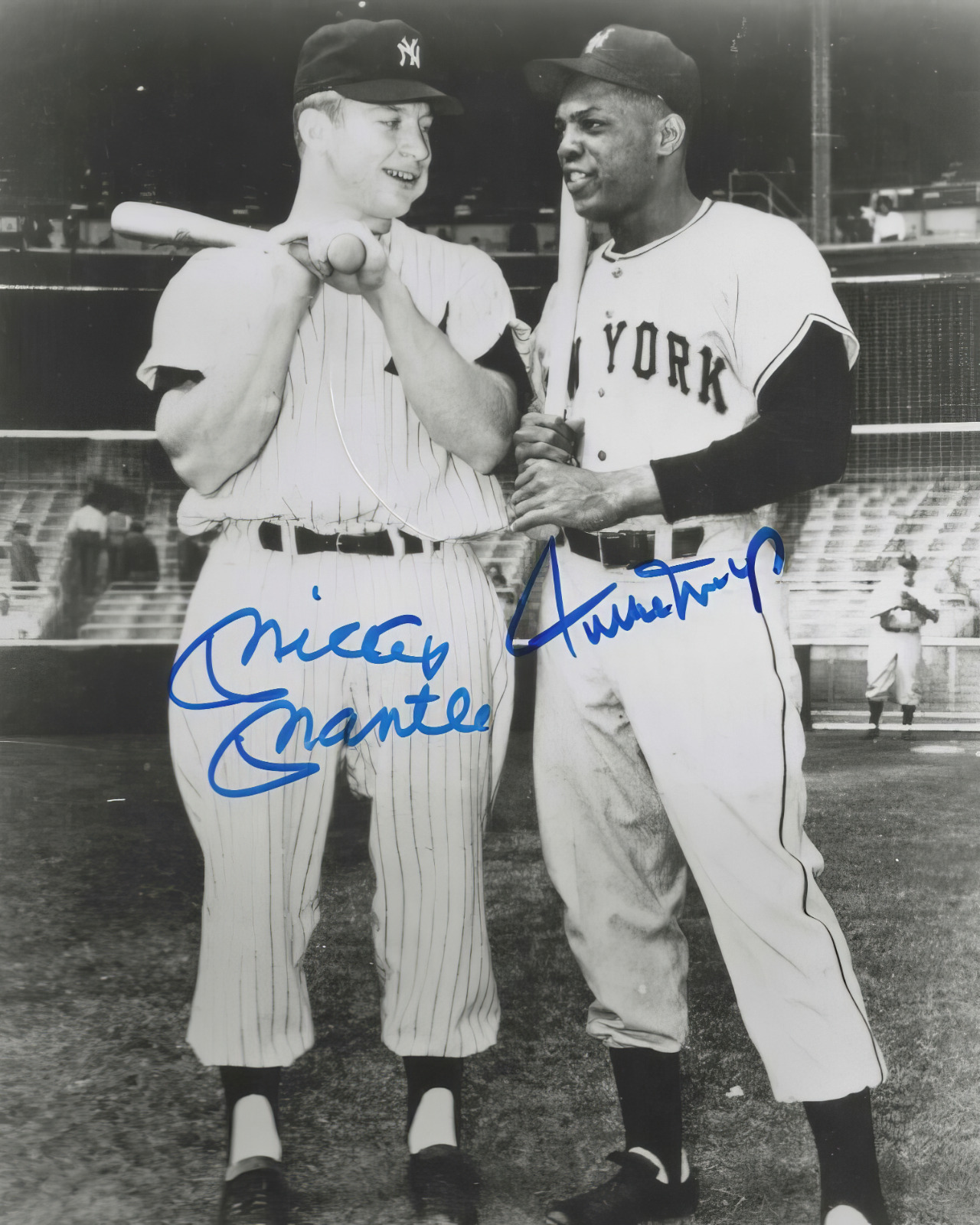MICKEY MANTLE & WILLIE MAYS BASEBALL PLAYERS AUTOGRAPHED 8X10 PHOTO REPRINT