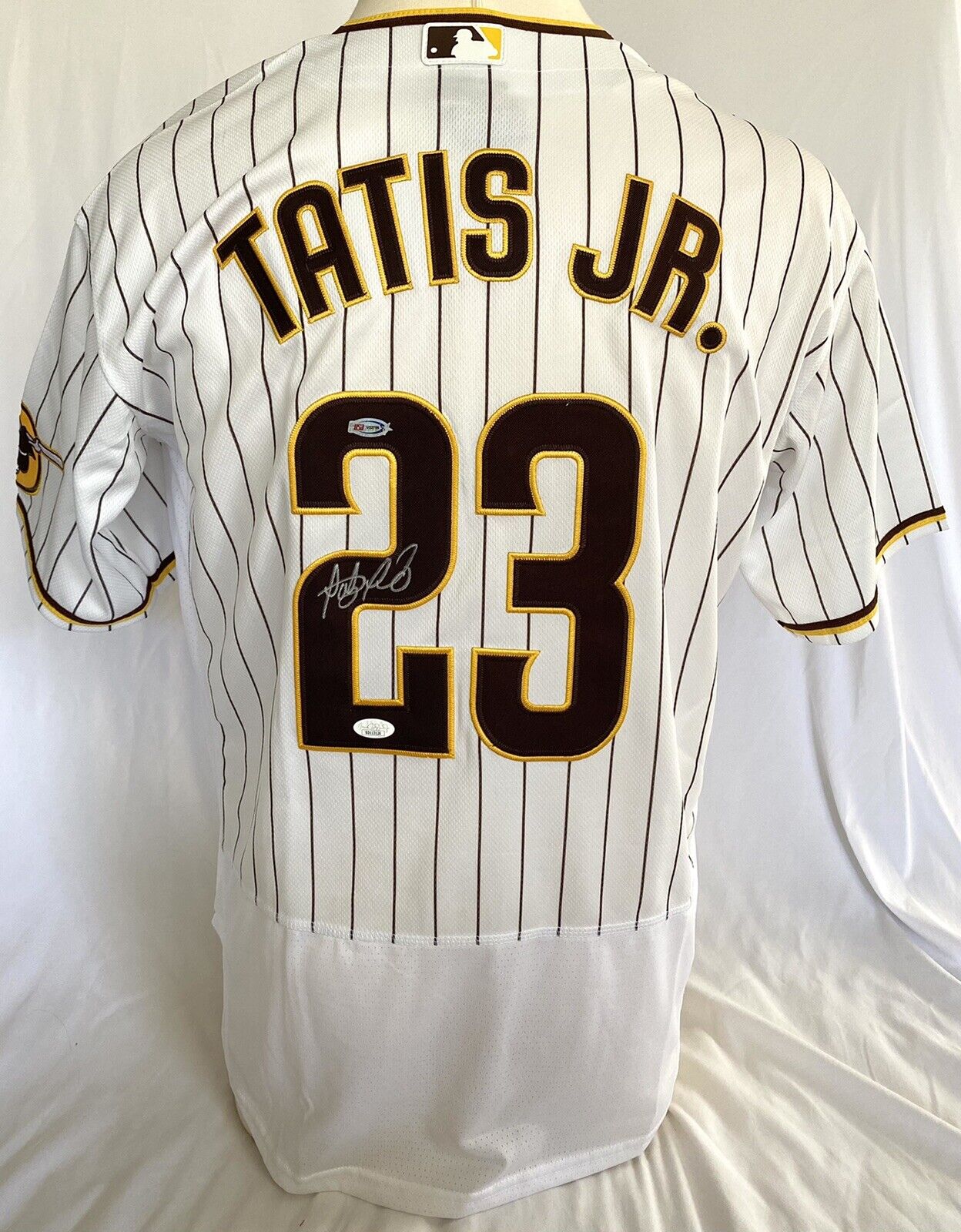 San Diego Padres Tatis Jr. Signed Jersey JSA Authenticated.