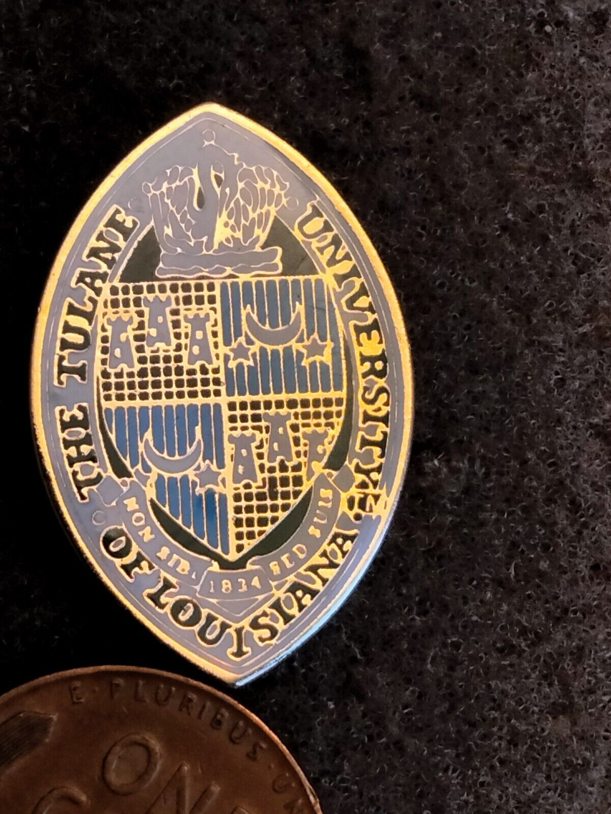 Tulane University of Louisiana coat of arms pin