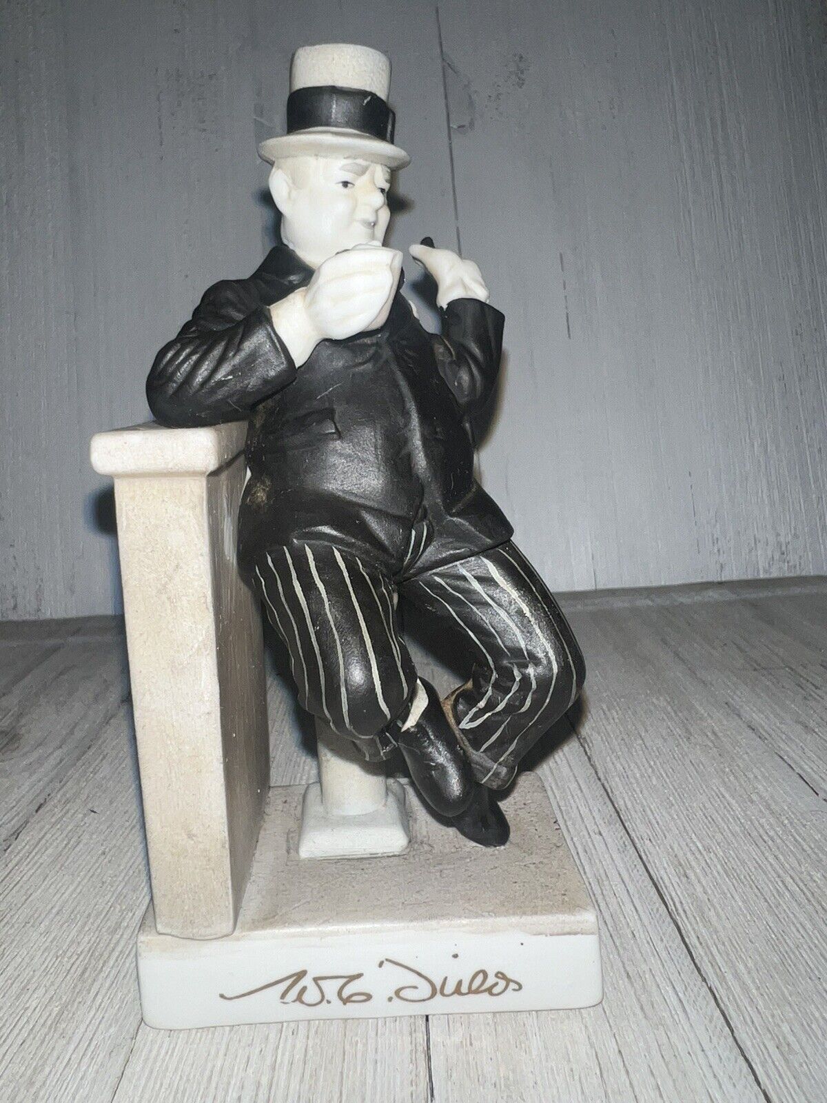 W.C. Fields Figurine Licensed No. 1001 B&W 6-1/2” Tall Ceramic Statue 1988