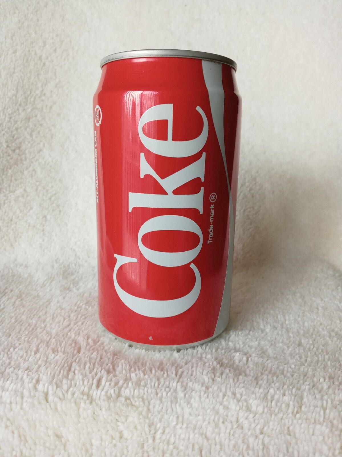 Coca Cola Vintage 1985, 12 Oz Can FULL Sealed RARE