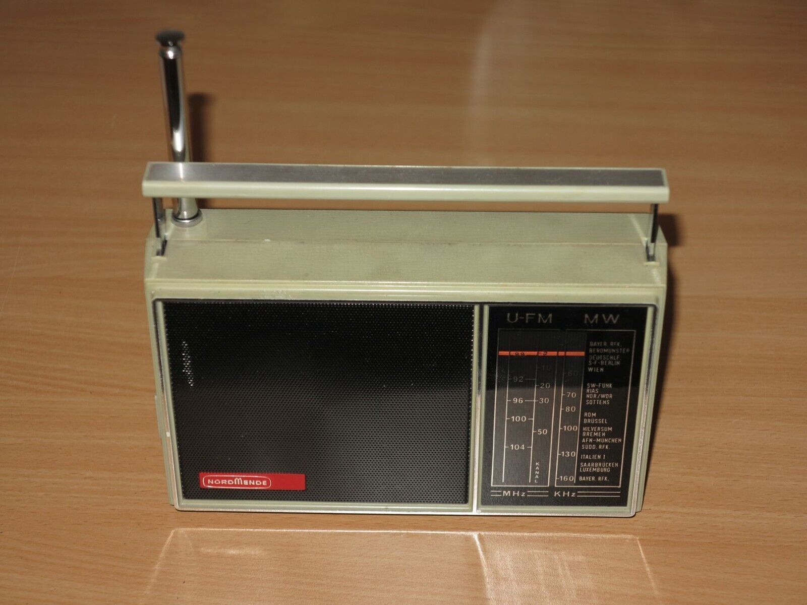 NordMende Kadett 9 Transistors Radio Vintage