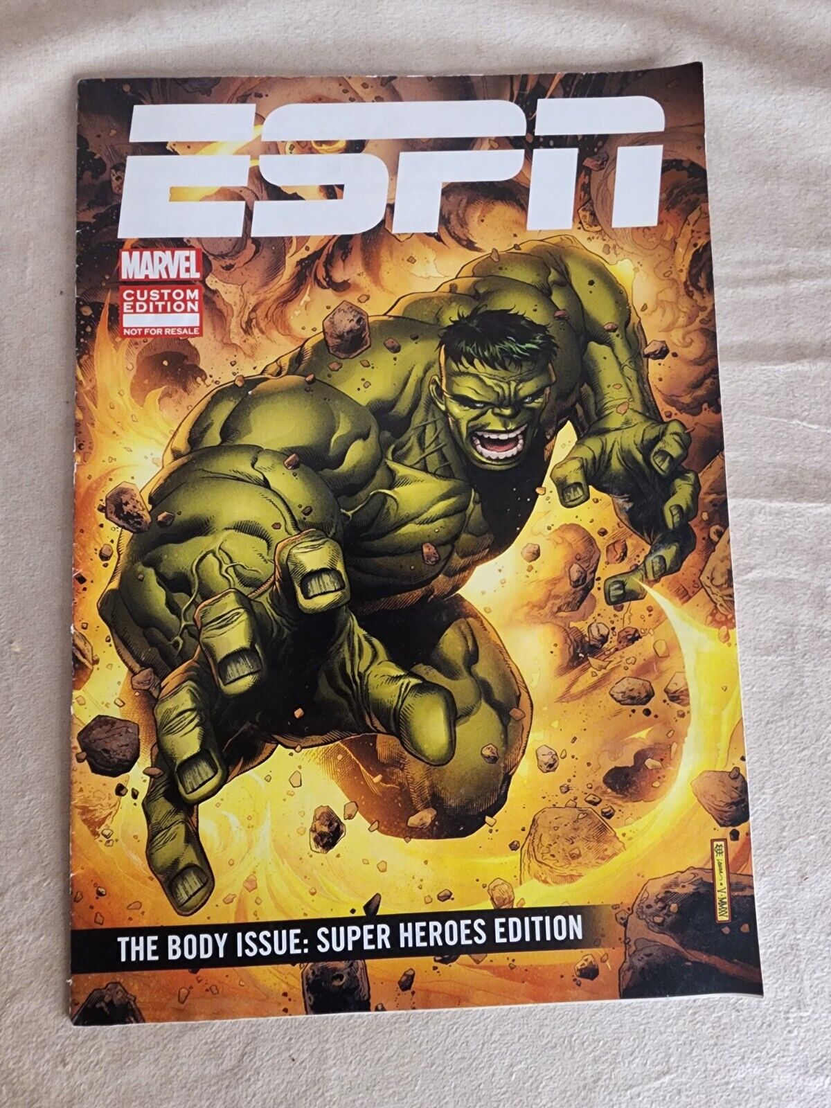 ESPN The Body Issue: Super Heroes Edition Comic Book 2015 Marvel Hulk