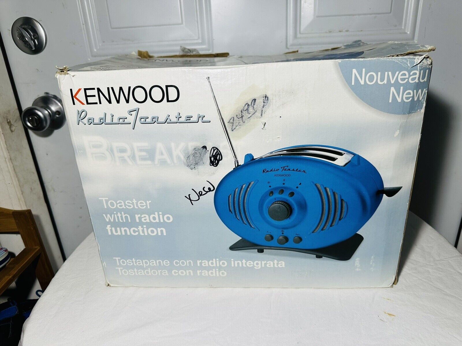 New IOB Rare Blue Vintage Kenwood FM Radio Toaster MODEL TT756BL Retro Space Age