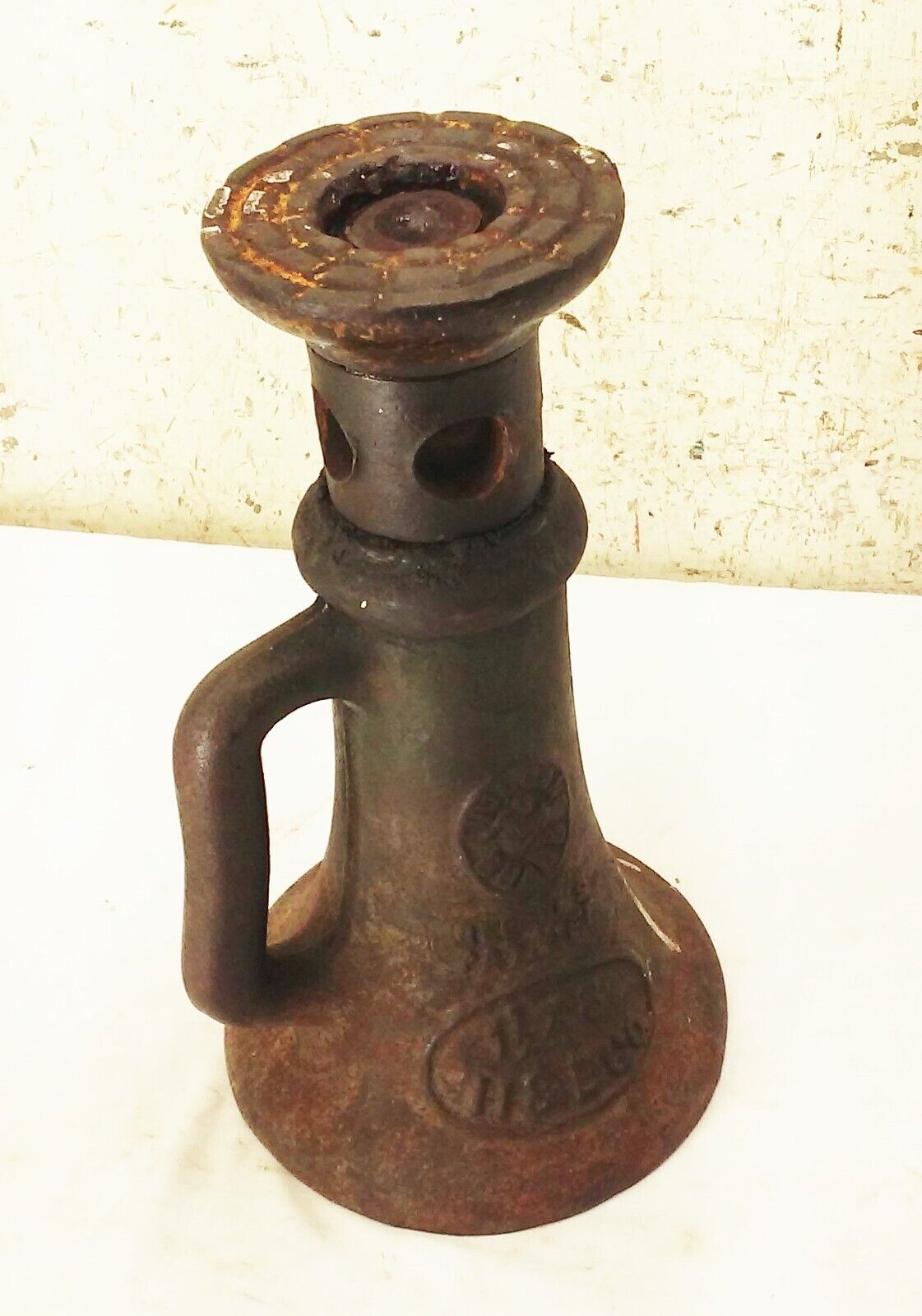 Vtg antique II&B Vulcan 1 1/2 x 8 bottle screw jack barn railroad cast iron