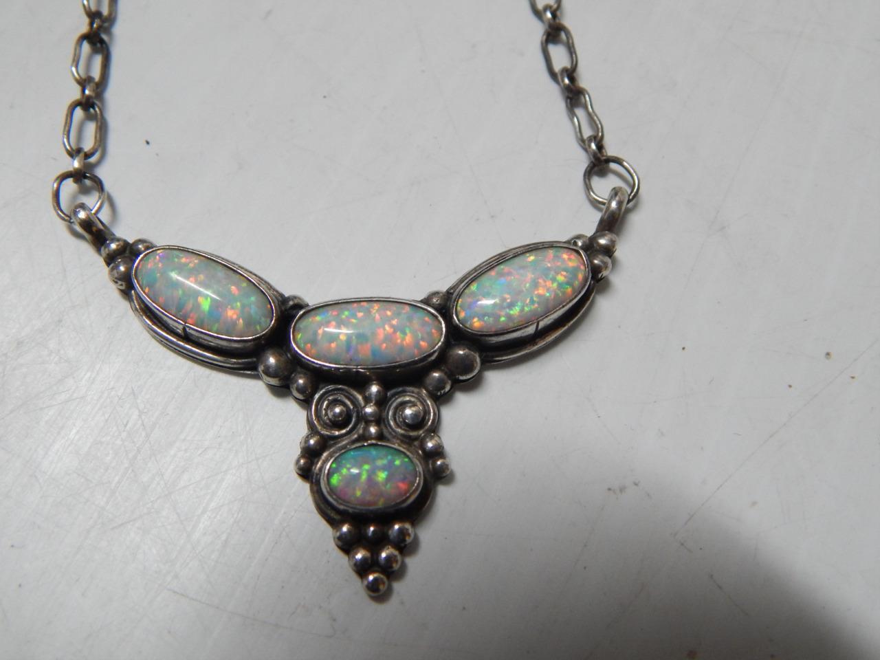 VINTAGE NAVAJO INDIAN STERLING SILVER + OPAL NECKLACE -HAND MADE CHAIN - NICE 