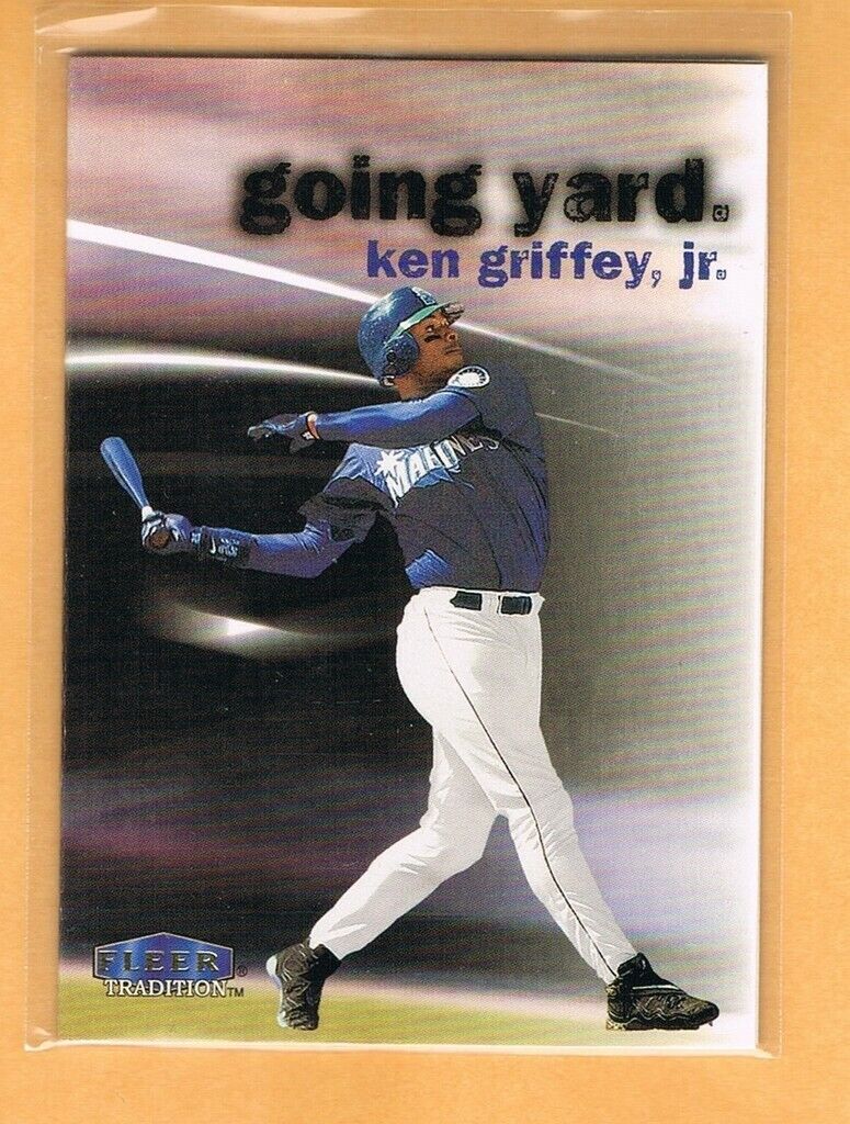 1999 Fleer Tradition Ken Griffey Jr. Going Yard #7 Seattle Mariners