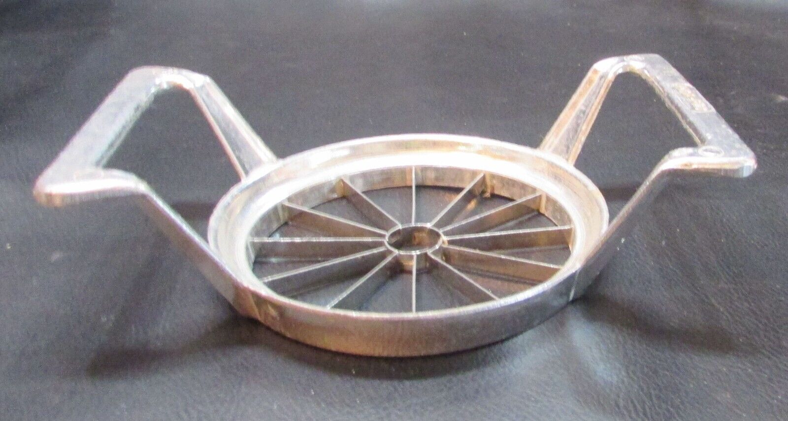 Vintage 1990's Norpro Cast Aluminum Apple Wedger Corer Slicer