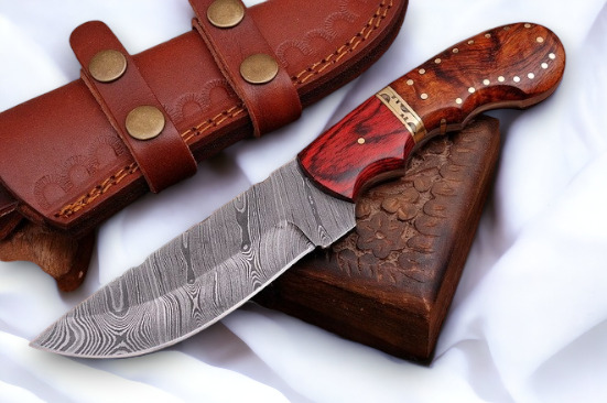 Walnut Wood Custom Handmade Damascus Blade Hunting Knife | SW-319 |