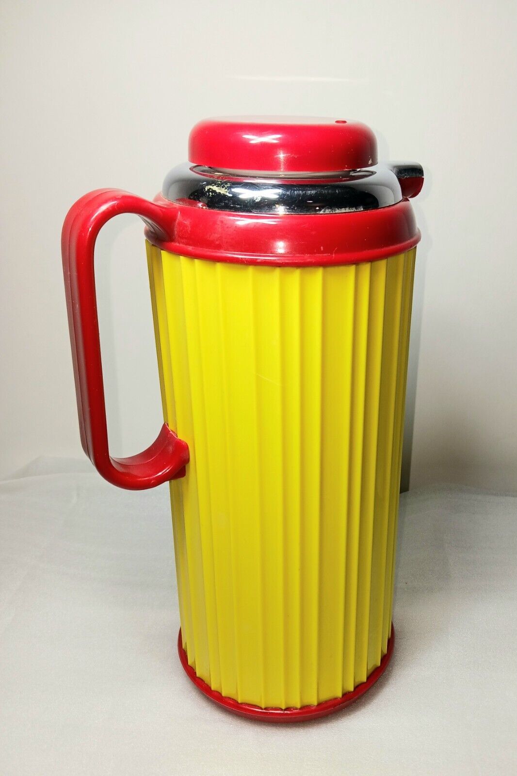 Vintage Thermique Insulated Carafe Crown Corning Bright Yellow Red Retro Colors