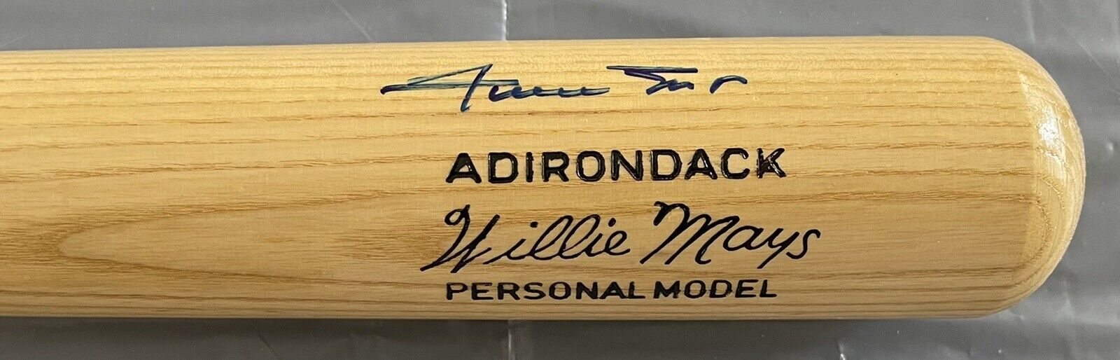 WILLIE MAYS LICENSED PSA/DNA AUTHENTICATED SIGNED ADIRONDACK MAYS GAME MODEL BAT