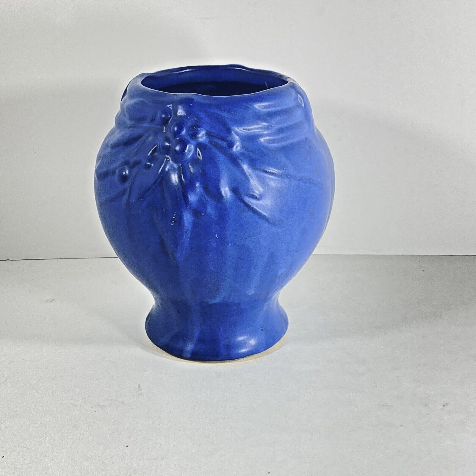 Nelson McCoy Pottery Dark Blue Vase Planter Leaves and Berries Circa 1930 7 1/2”