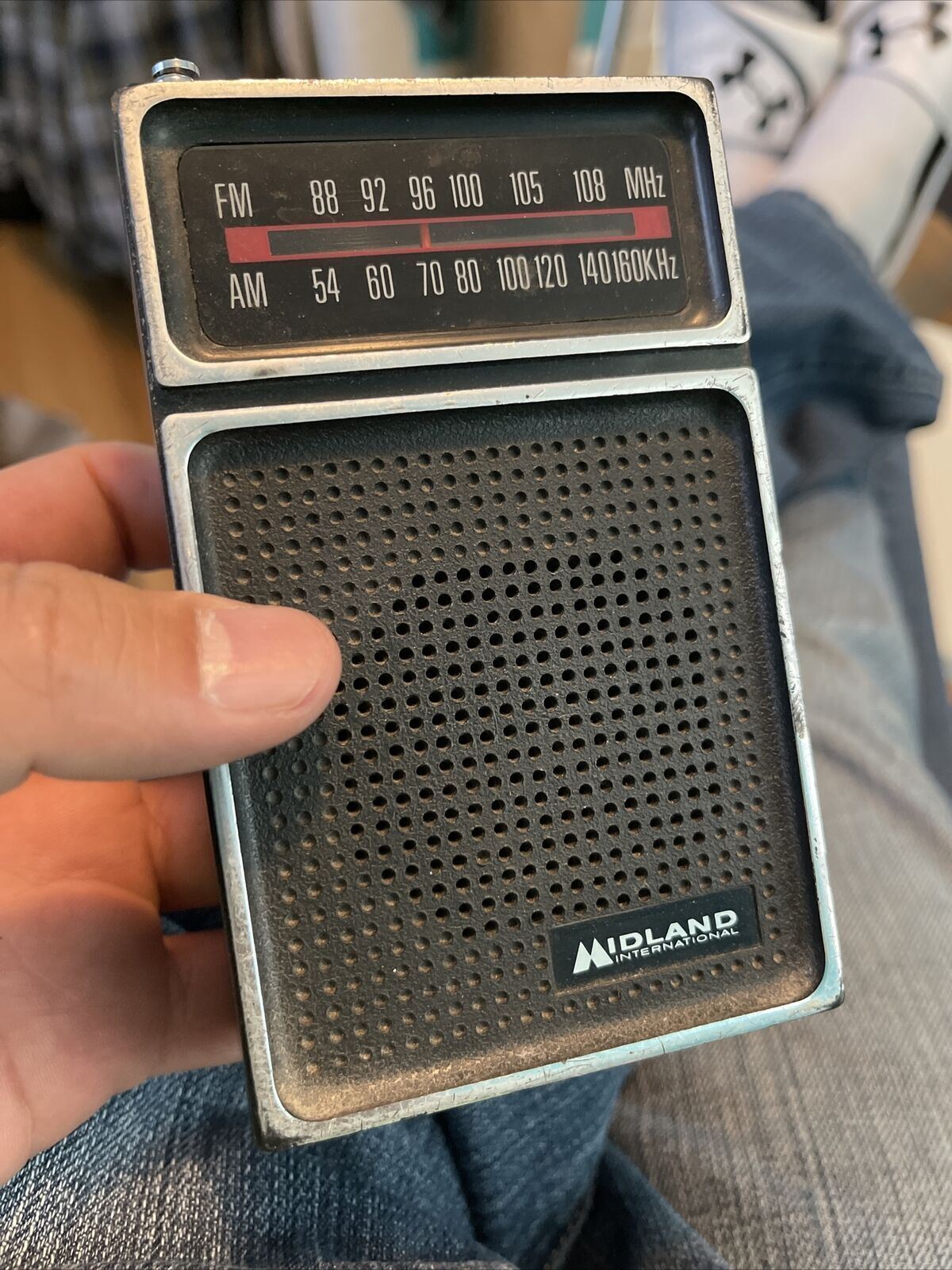 Vintage Midland International Transistor Pocket AM/FM Radio, Works
