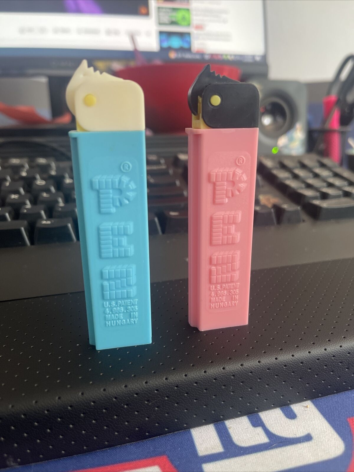RARE Vintage Pez No Feet: Hard To Find Stem Color Variations: Made In Hungary