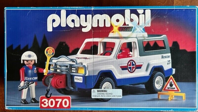 Playmobil 3070 Rescue Truck w/ emergency lights in factory sealed box 