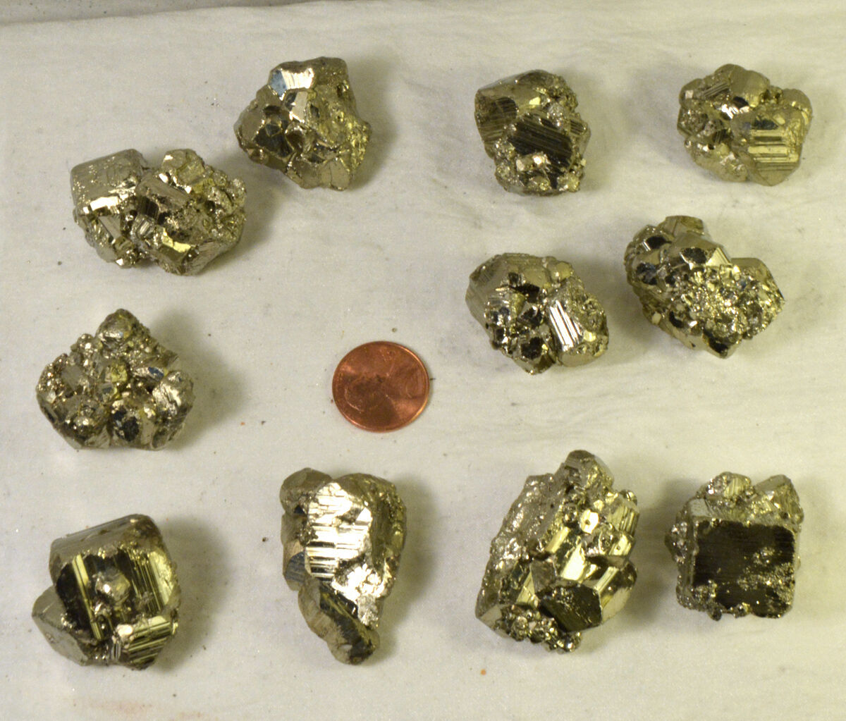 #2514 Pyrite - Peru [ONE PIECE] - Brilliant - Shiney pieces