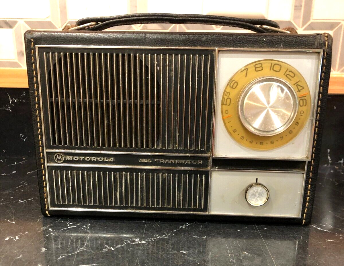 Vintage black Portable Motorola  Radio Model XP68BE Tested Works.