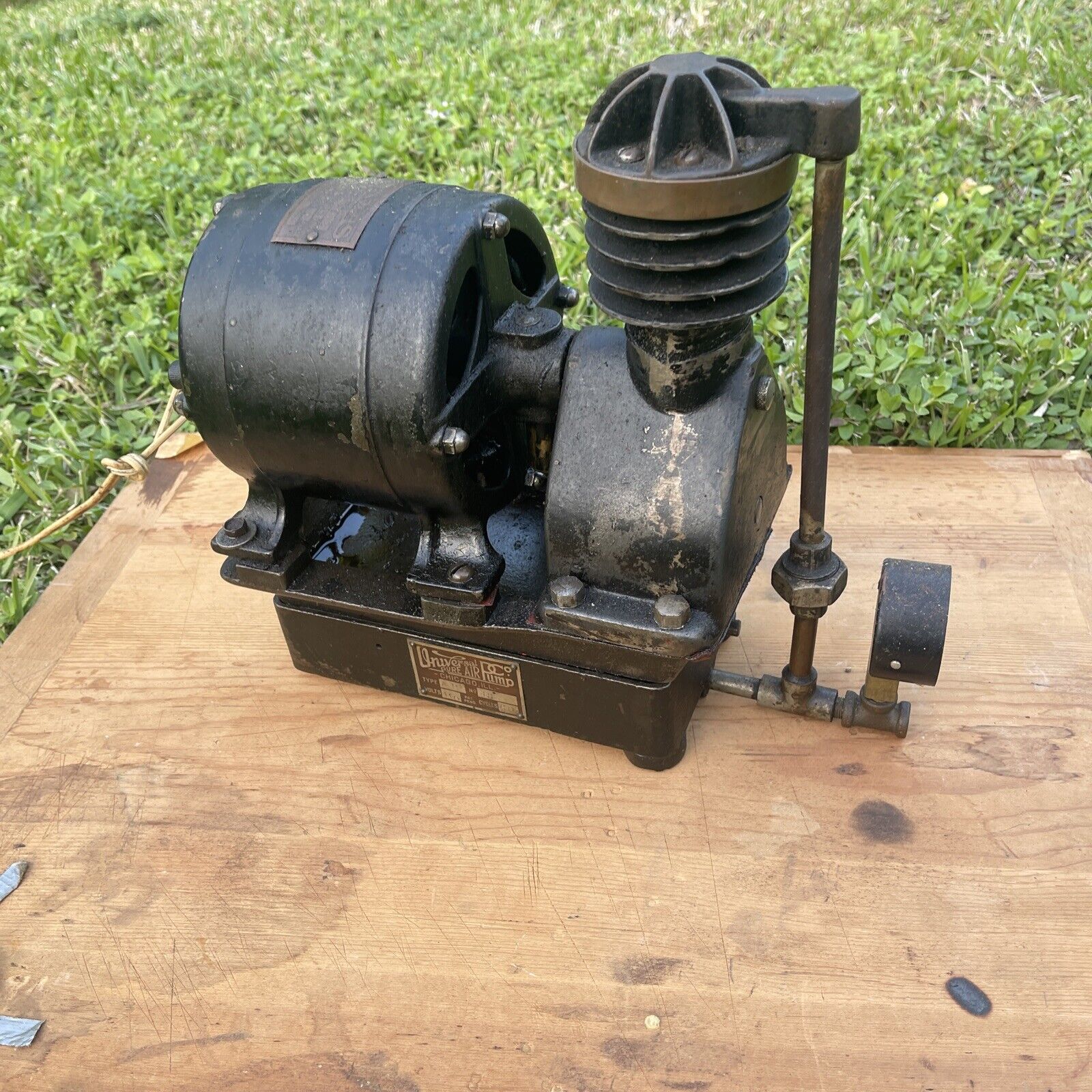 Universal Pure AIR COMPRESSOR Pump Works Antique Motor Reynolds 1910 Rare Iron