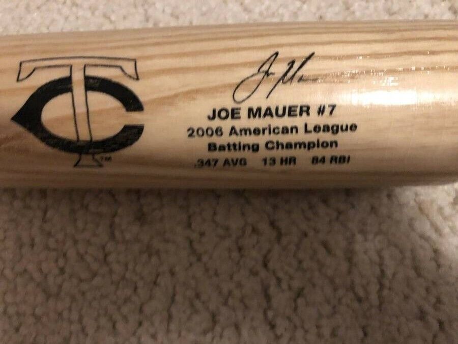 Minnesota Twins Joe Mauer Bat, 2006 MLB American League Batting Champ, Rawlings