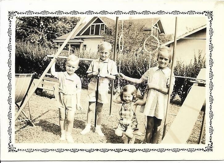 1930'S CHILDREN Found ANTIQUE PHOTOGRAPH bw KIDS Original VINTAGE 111 13 R