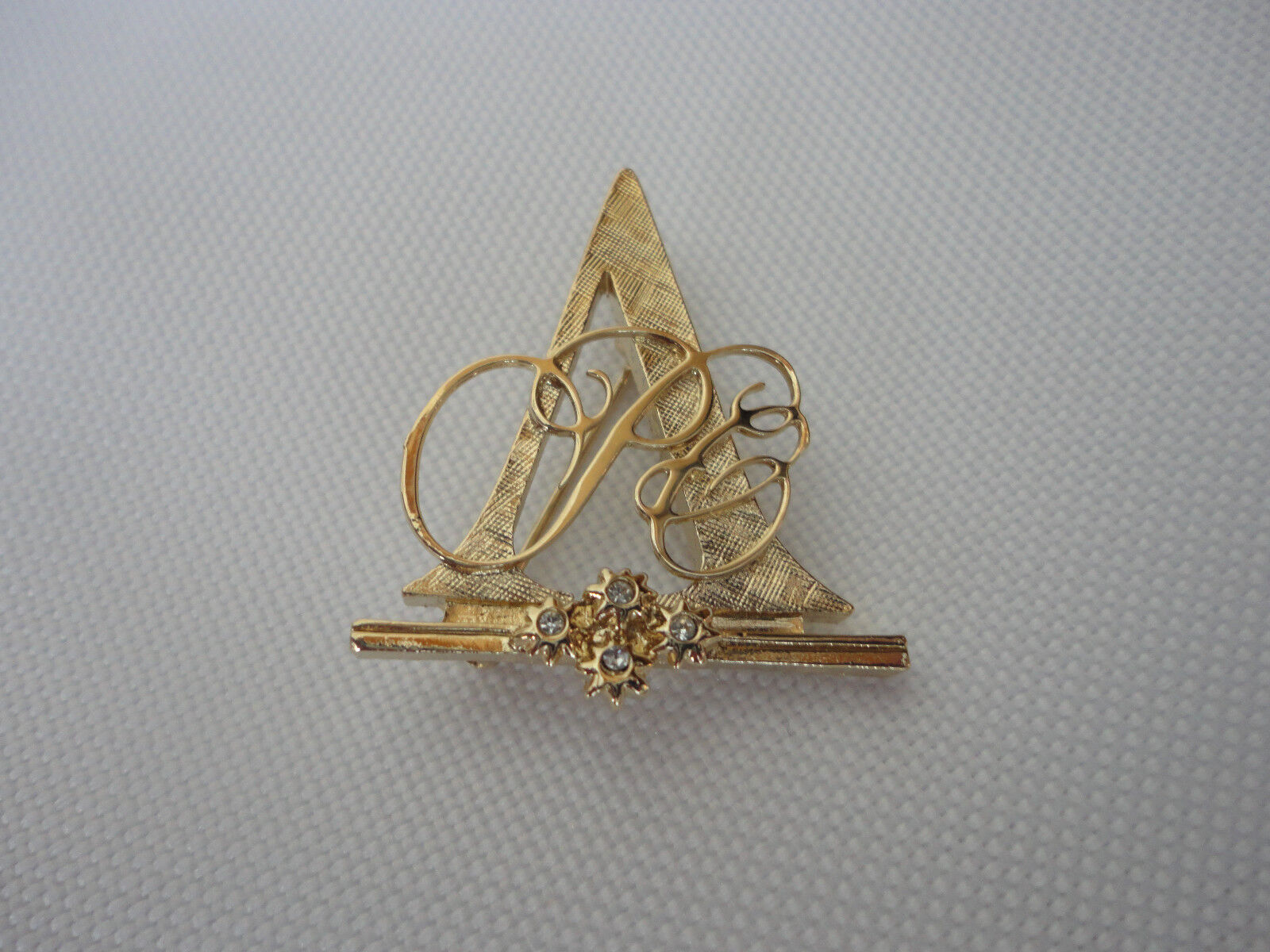 Avon Presidents Club Representative Award Pin