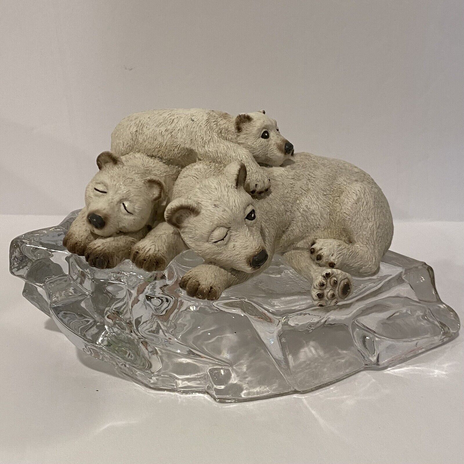 Vintage House of Lloyd - Polar Bear Family on Ice - Figurine (1995)