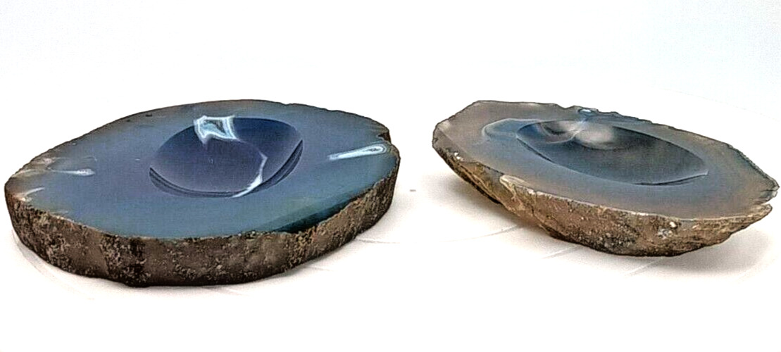 A BEAUTIFUL PAIR OF POLISHED BLUE GEODE AGATE STONE ASHTRAYS / DISHES or TRAYS