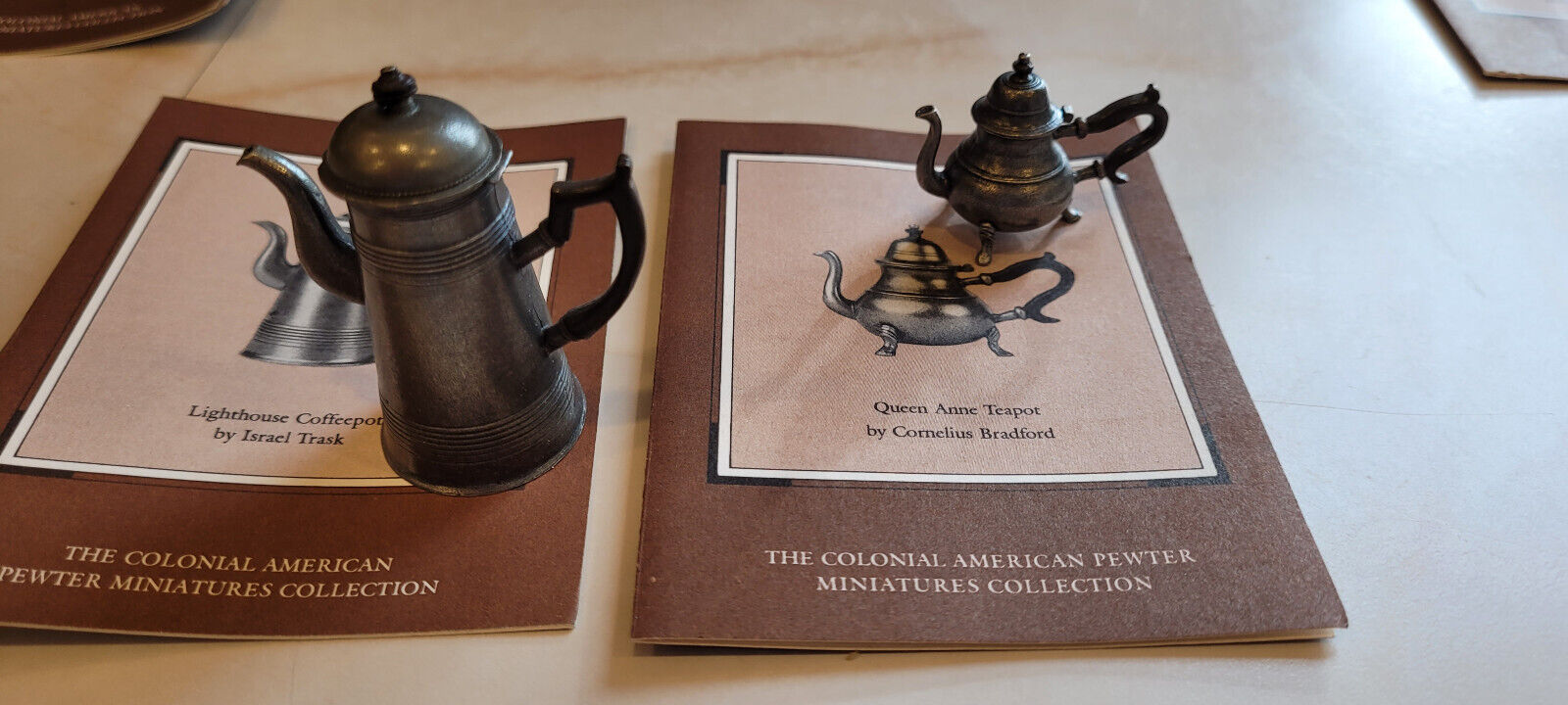 Franklin Mint Colonial Am Kitchen Dollhouse Pewter Miniatures teapot & coffeepot