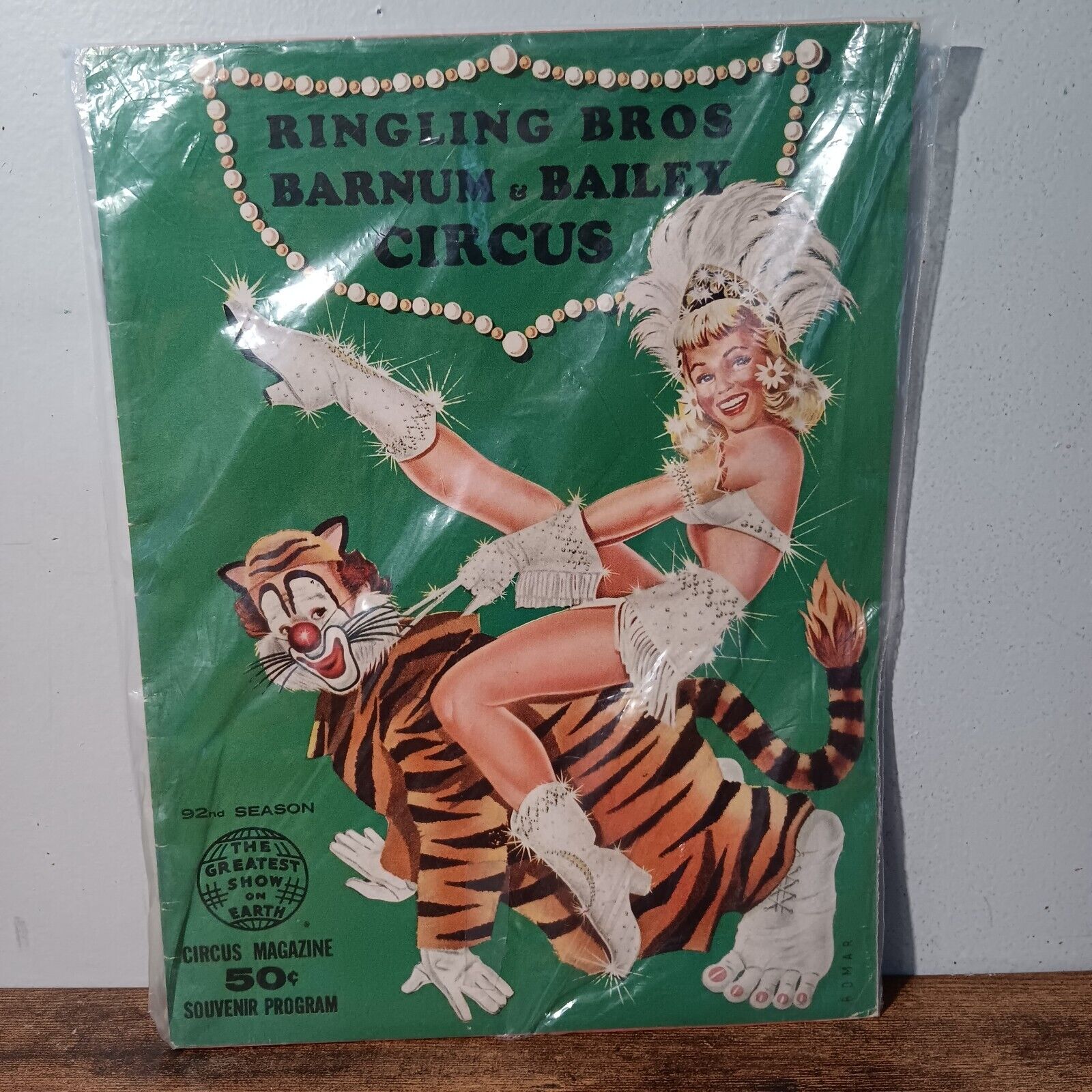 Vintage 1962 Ringling Bros & Barnum & Bailey Circus Souvenir Program Magazine