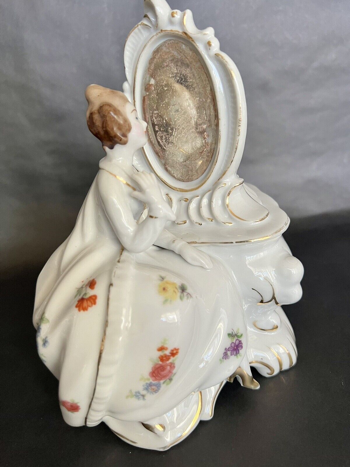 Vintage Vanity Lady Dermay  Porcelain Box, 5th Ave NEW YORK, ORIGINAL LABEL