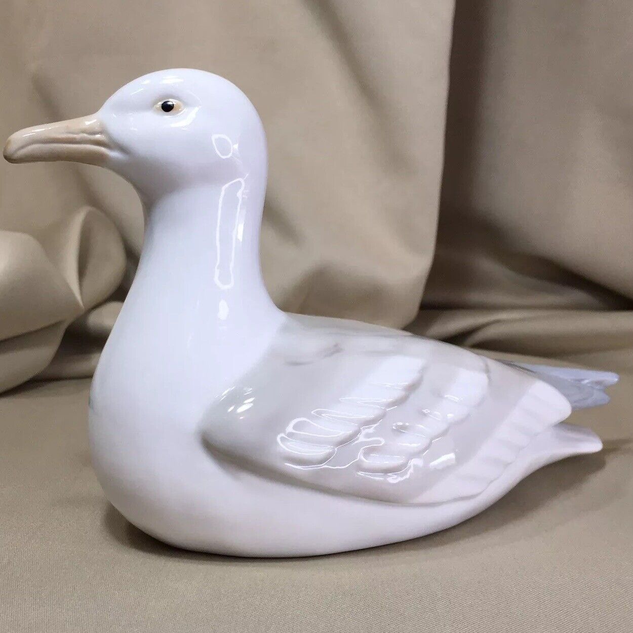 8” Seagull Bird Figurine, Vintage, Glazed Porcelain, Maritime Collectible ❤️